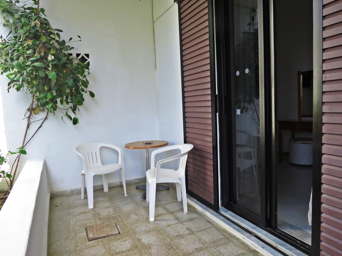 Debby Apartments Ialysos  Rum bild