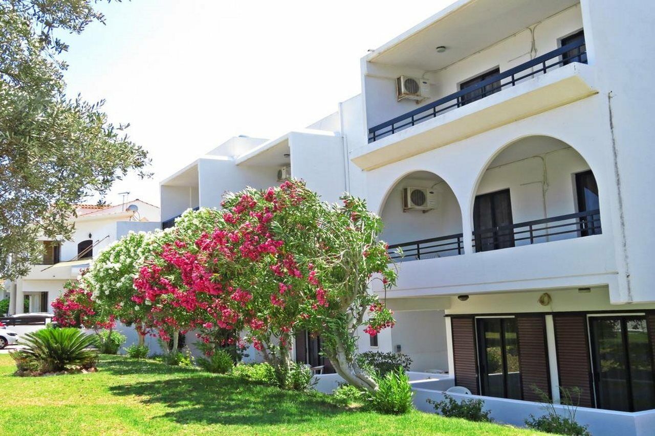 Debby Apartments Ialysos  Exteriör bild